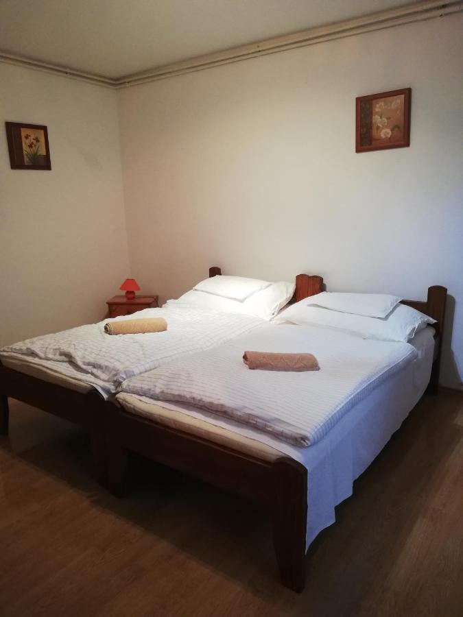 Kemences Vendeghaz Hotel Mikohaza Екстериор снимка