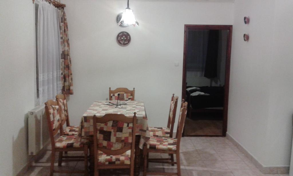 Kemences Vendeghaz Hotel Mikohaza Екстериор снимка