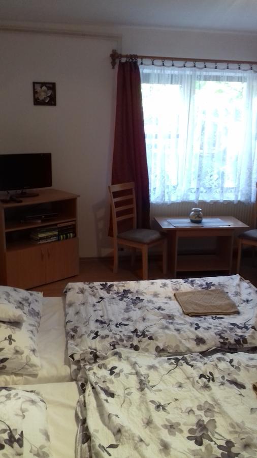Kemences Vendeghaz Hotel Mikohaza Екстериор снимка