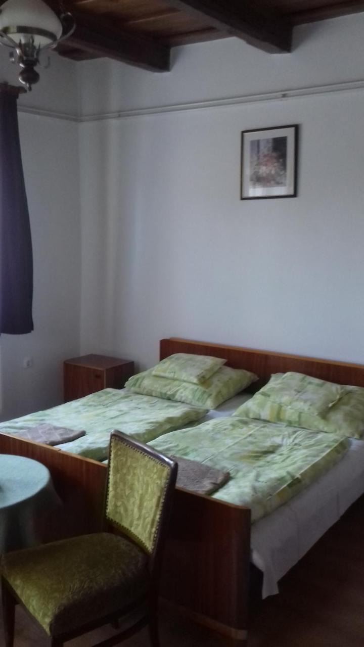 Kemences Vendeghaz Hotel Mikohaza Екстериор снимка
